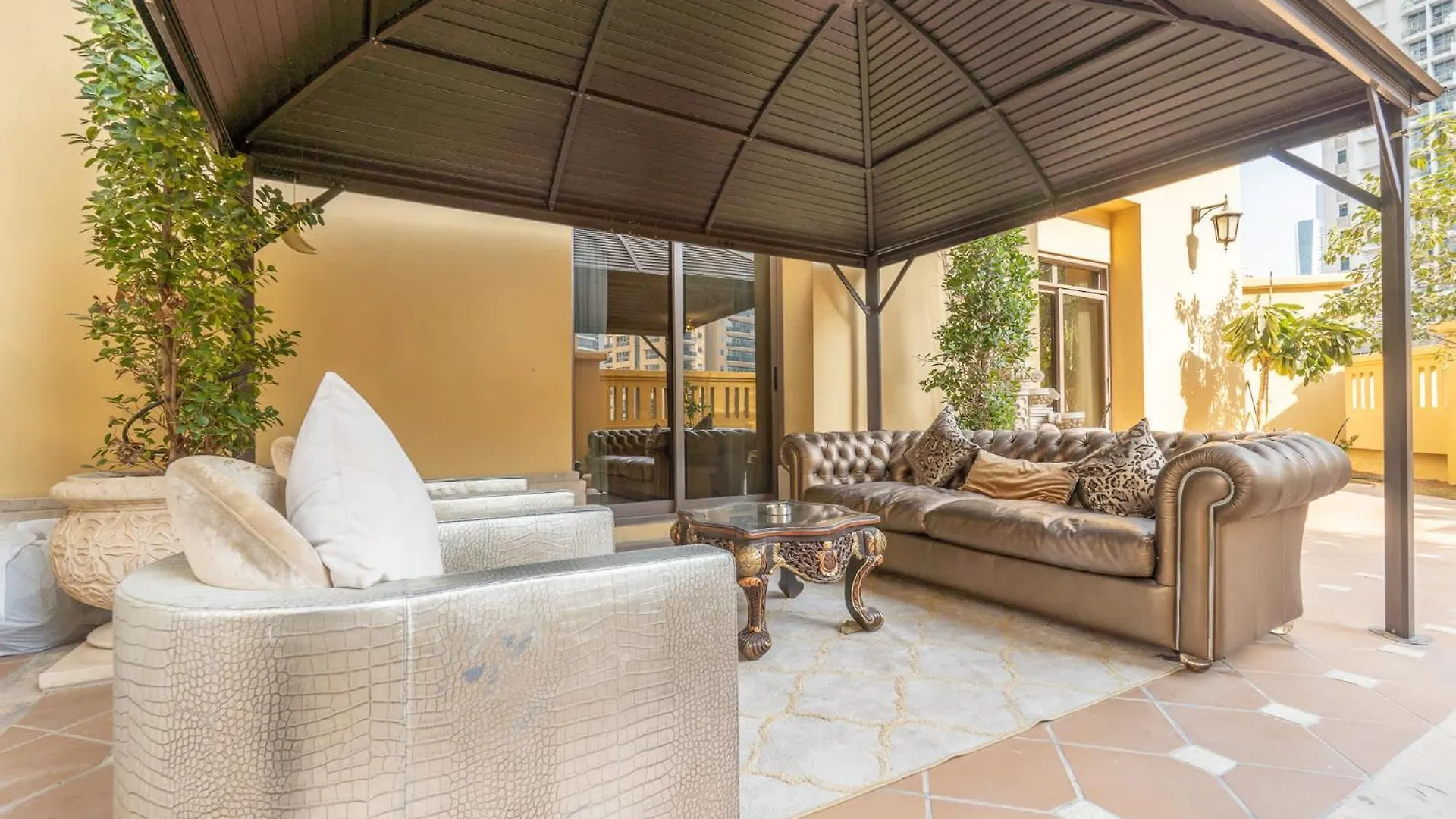 5 Bedroom Flat In Jbr Near The Beach And Sleeps 9 Dubai Apartment