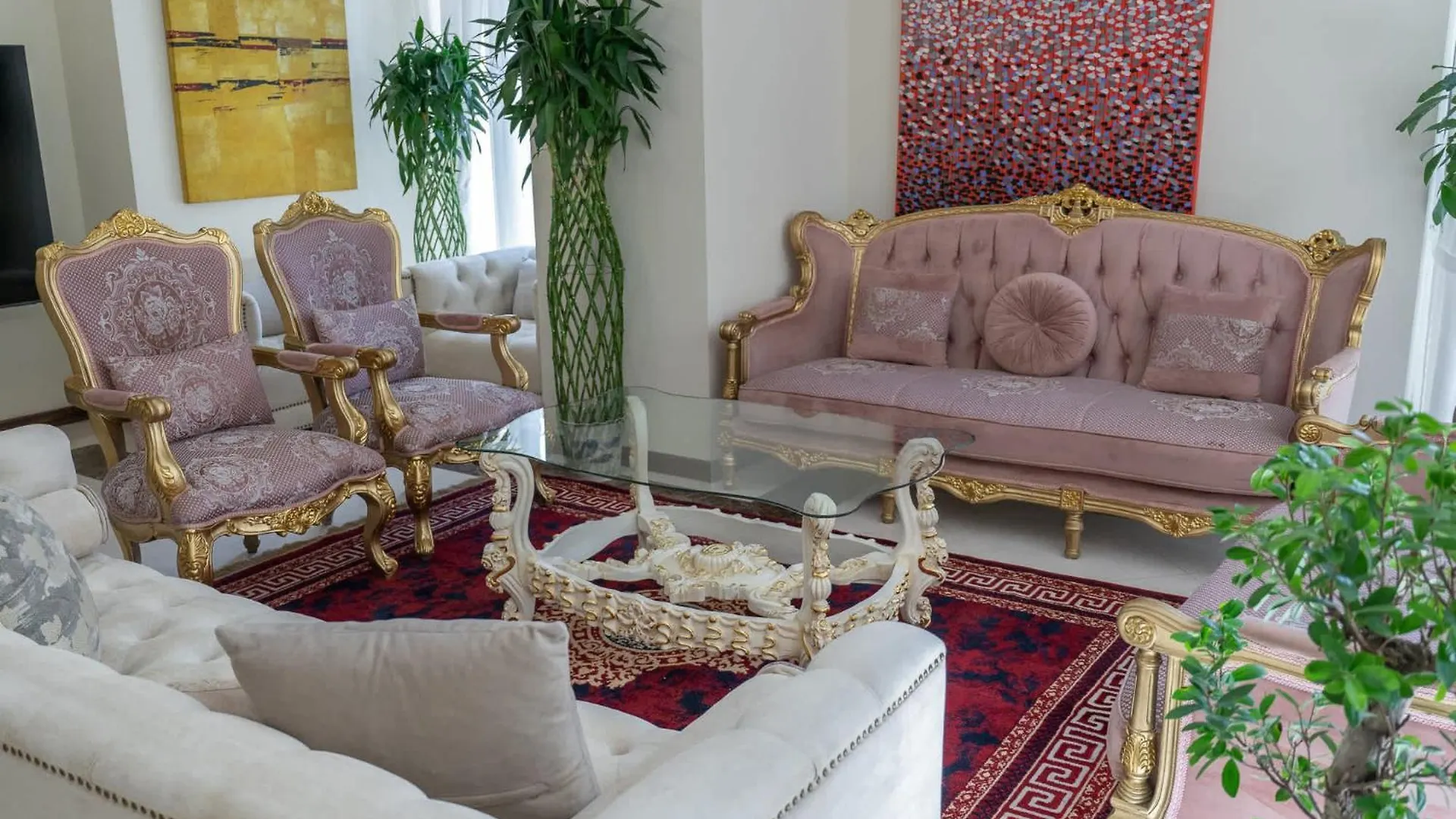 5 Bedroom Flat In Jbr Near The Beach And Sleeps 9 Dubai