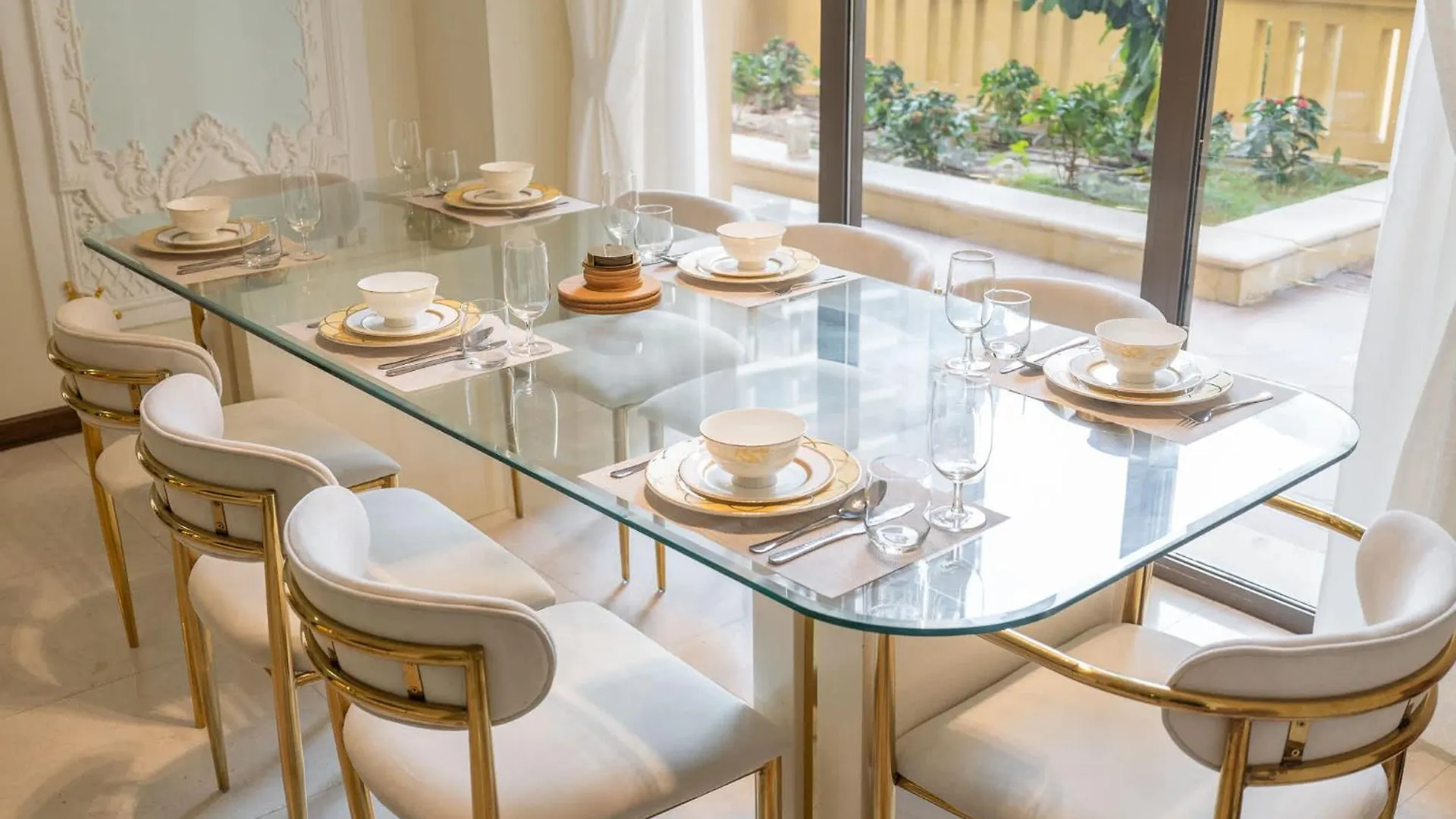 5 Bedroom Flat In Jbr Near The Beach And Sleeps 9 Dubai