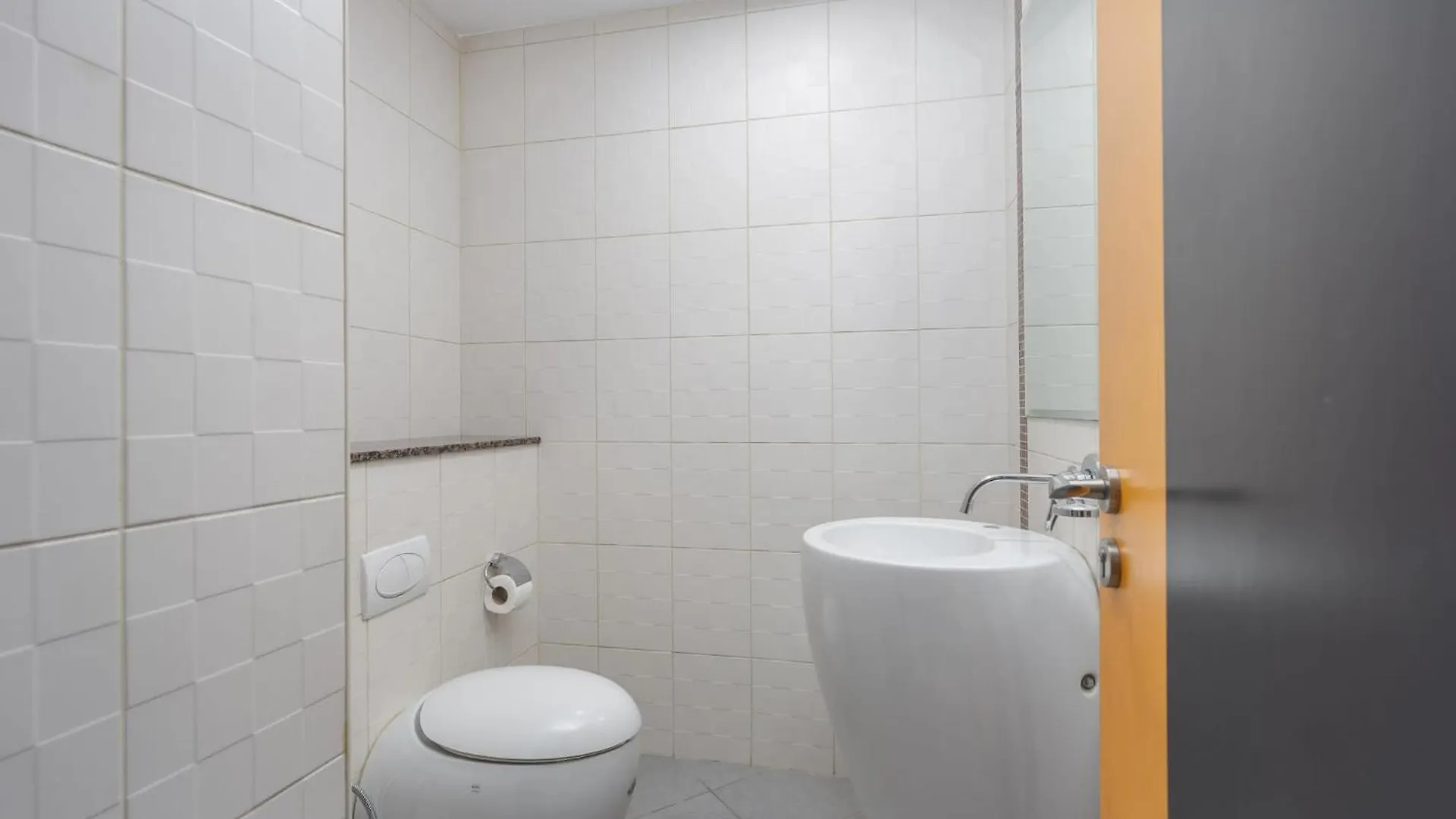 Apartment 5 Bedroom Flat In Jbr Near The Beach And Sleeps 9 Dubai