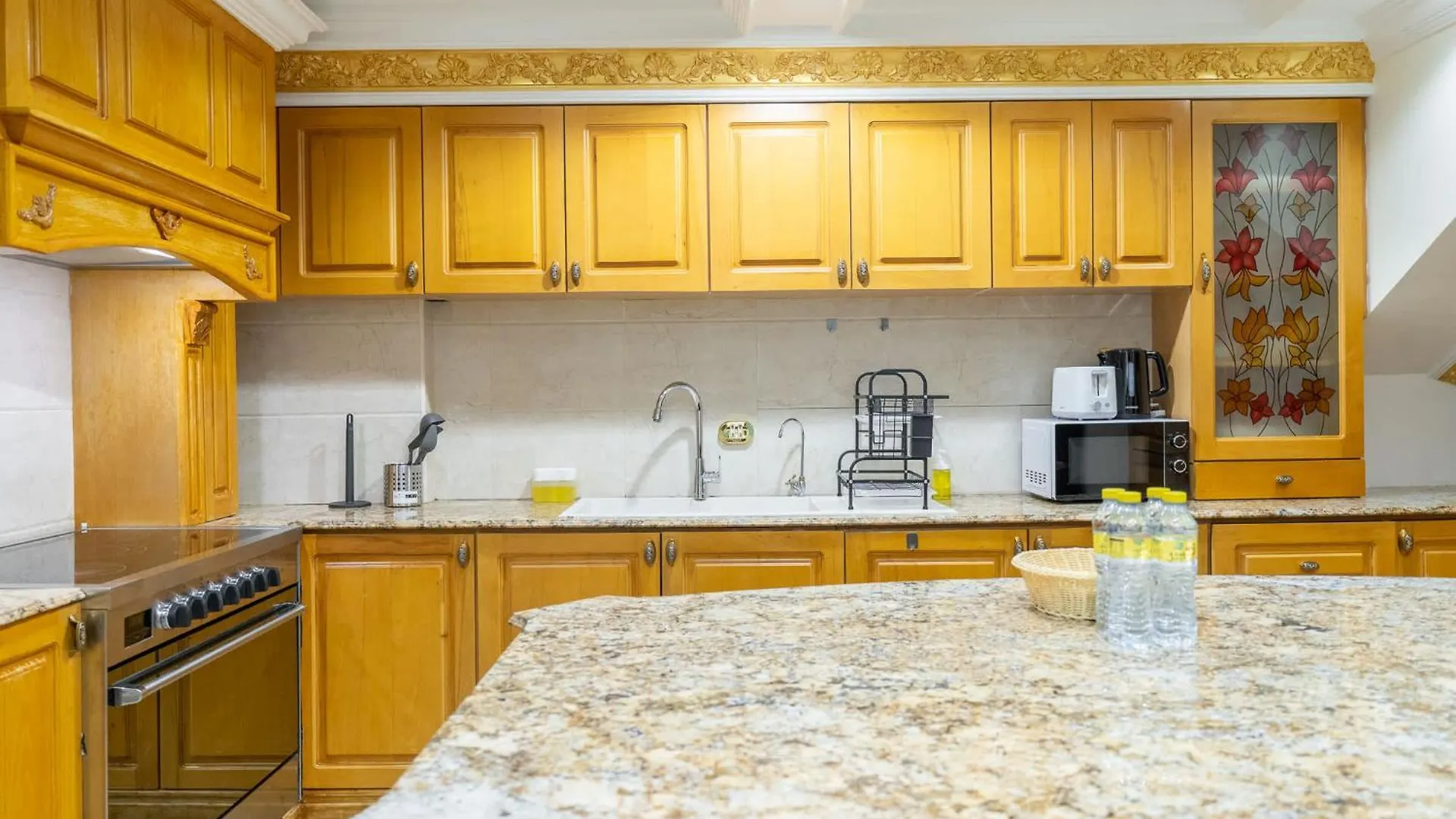 5 Bedroom Flat In Jbr Near The Beach And Sleeps 9 Dubai 0*,  United Arab Emirates