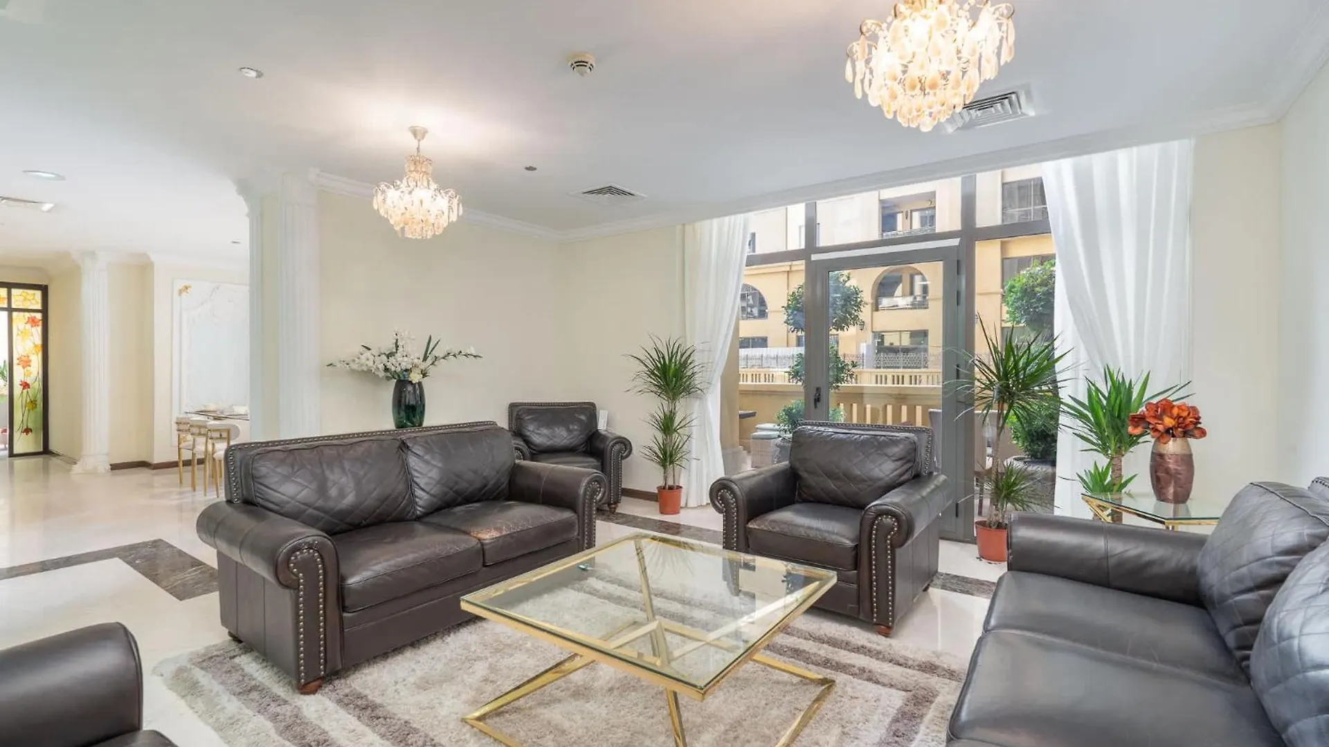 Apartment 5 Bedroom Flat In Jbr Near The Beach And Sleeps 9 Dubai